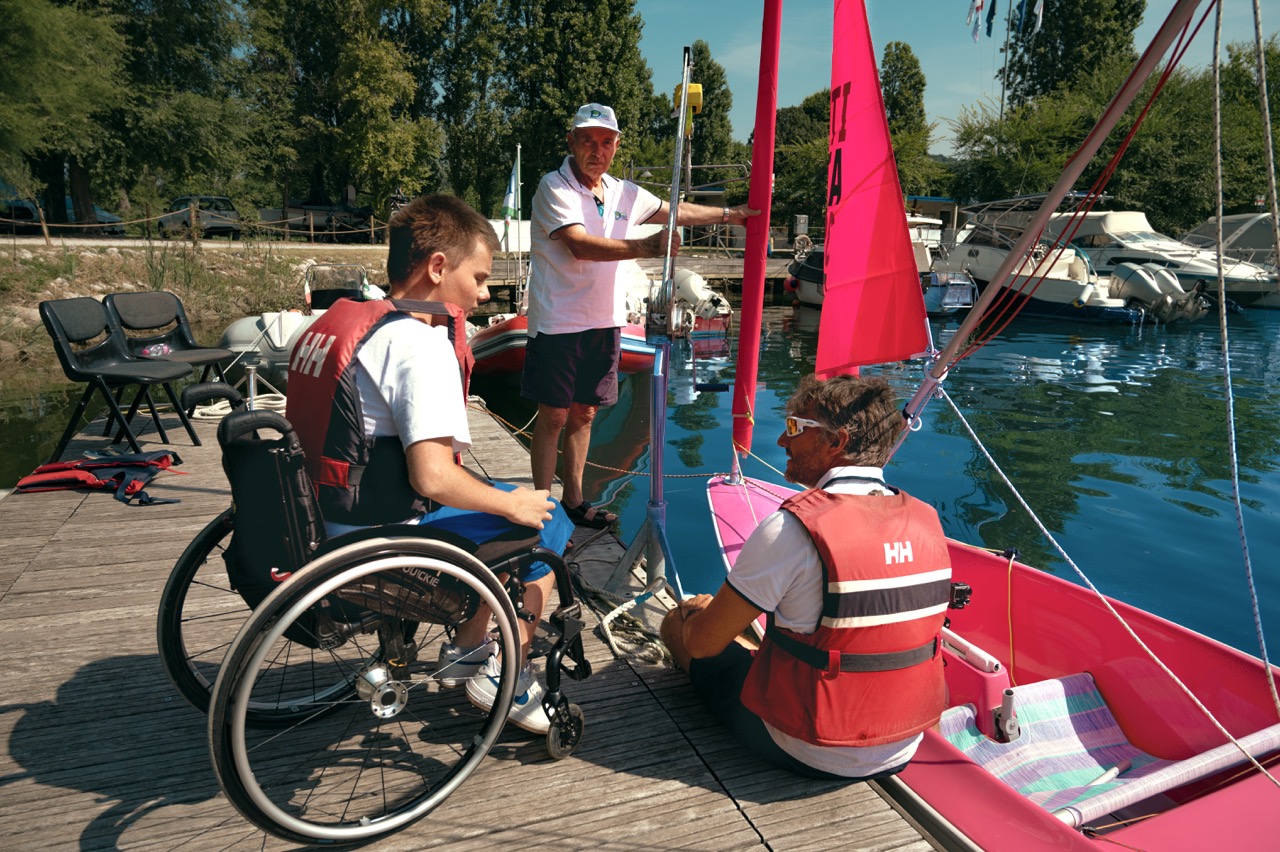 Trying out adaptive sailing in a hansa boat